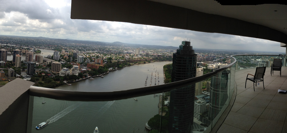 Balcony_glass_cleaning
